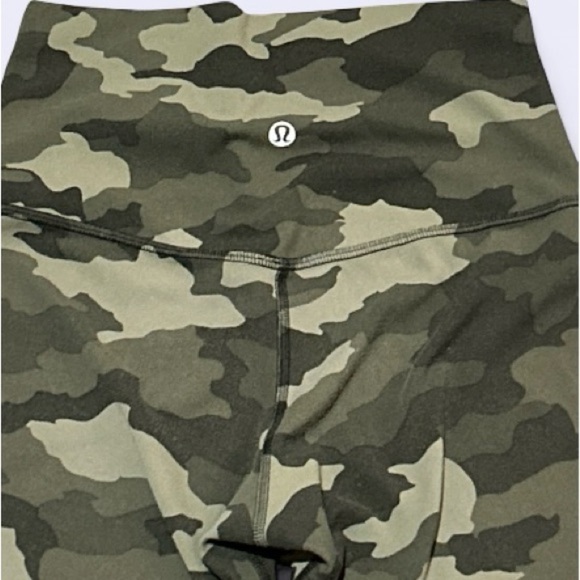 LULULEMON Women’s Green Camo Print Yoga Leggings - Size 4 - Picture 2 of 6